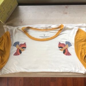 American Eagle soft tee with embroidered birds